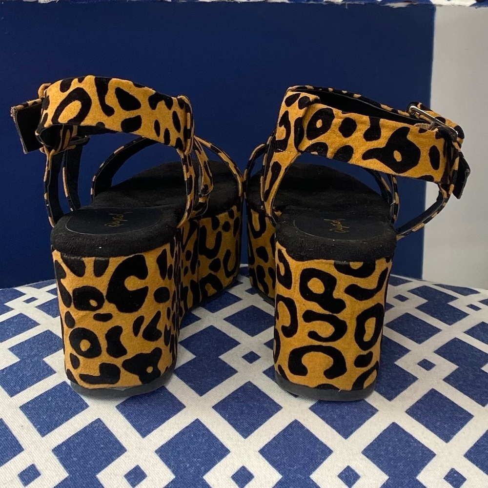 Leopard print wedge flatform platform strappy ankle strap sandal heels sz 6.5 - Picture 5 of 6